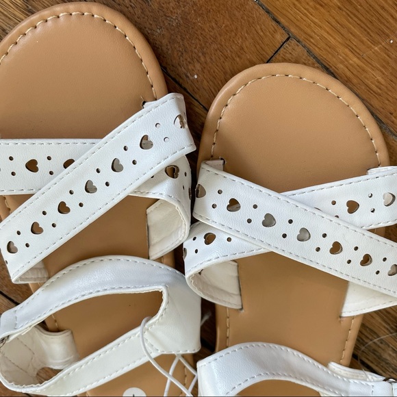 Swiggles toddler girls heart strappy sandals - Picture 2 of 9